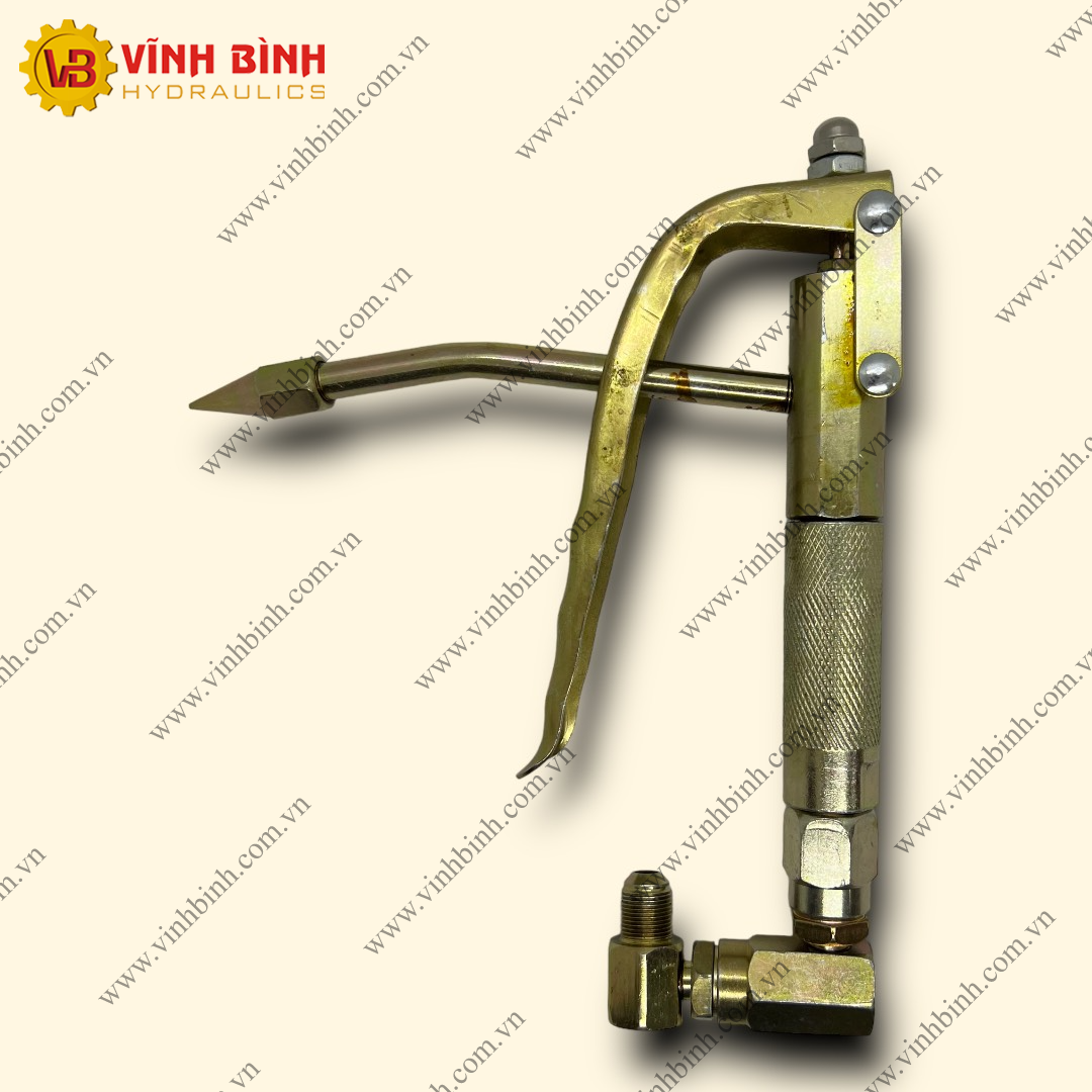 Heavy-Duty Pneumatic Grease Gun Coupler